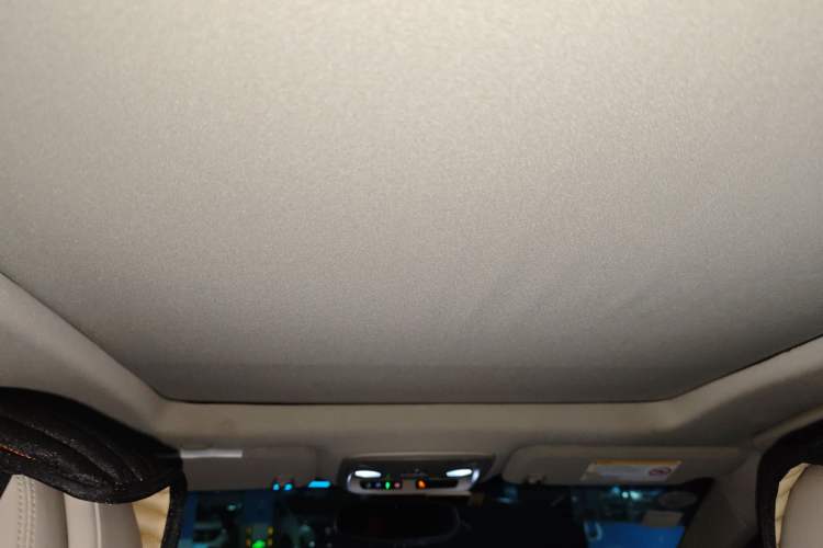 Used Cadillac XTS 2013 28T Elite Edition Headliner