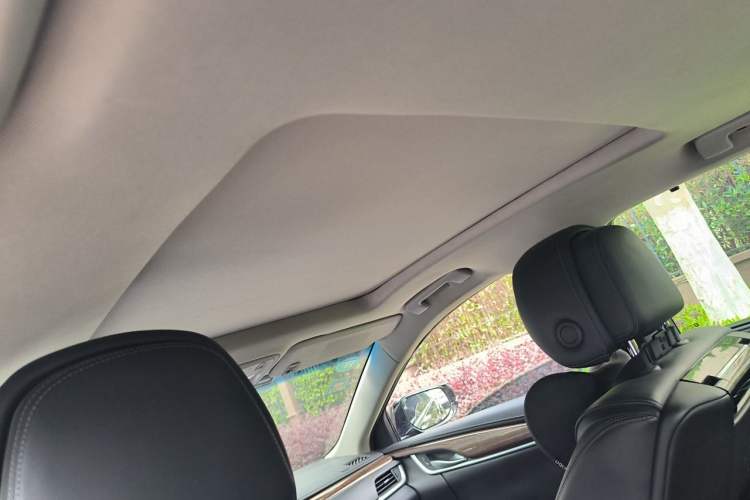 Used Cadillac XTS 2013 28T Elite Edition Headliner