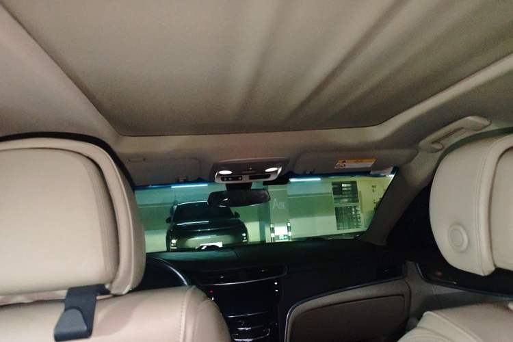 Used Cadillac XTS 2013 28T Comfort Model Headliner