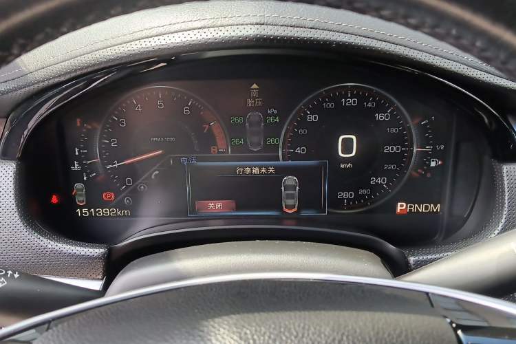 Used Cadillac XTS 2013 28T Leading Model Instrument Cluster