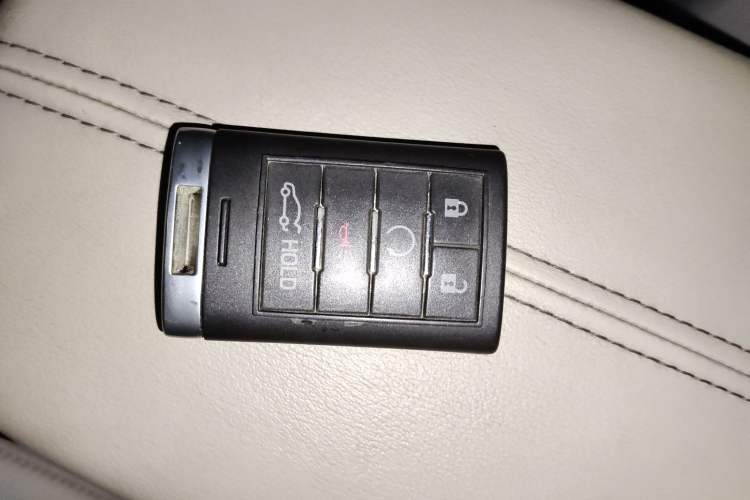 Used Cadillac XTS 2013 28T Luxury Model Interior 1