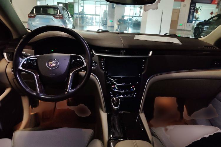 Used Cadillac XTS 2013 28T Luxury Model Interior 2