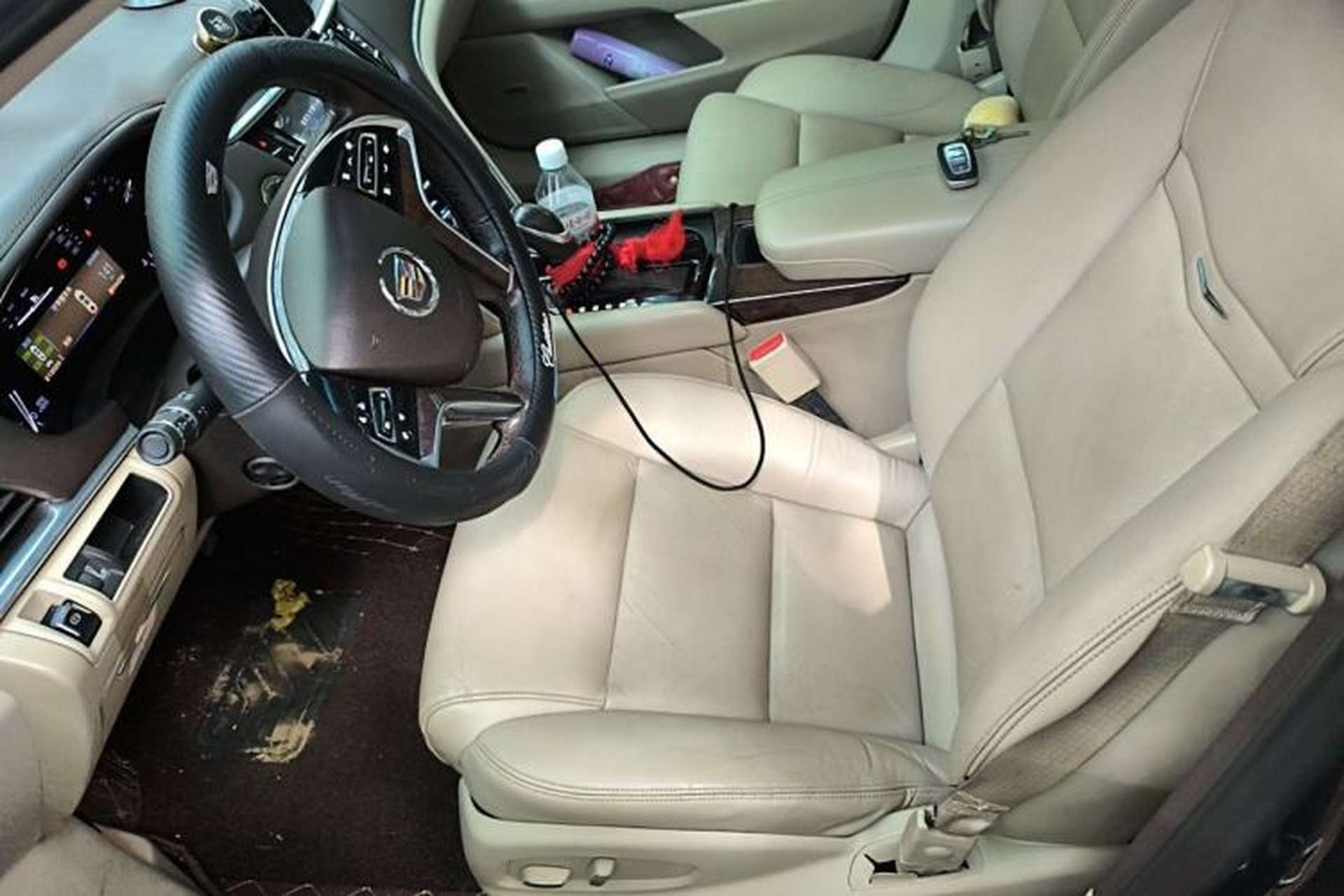 Used Cadillac XTS 2013 28T Comfort Model Left Front Seat