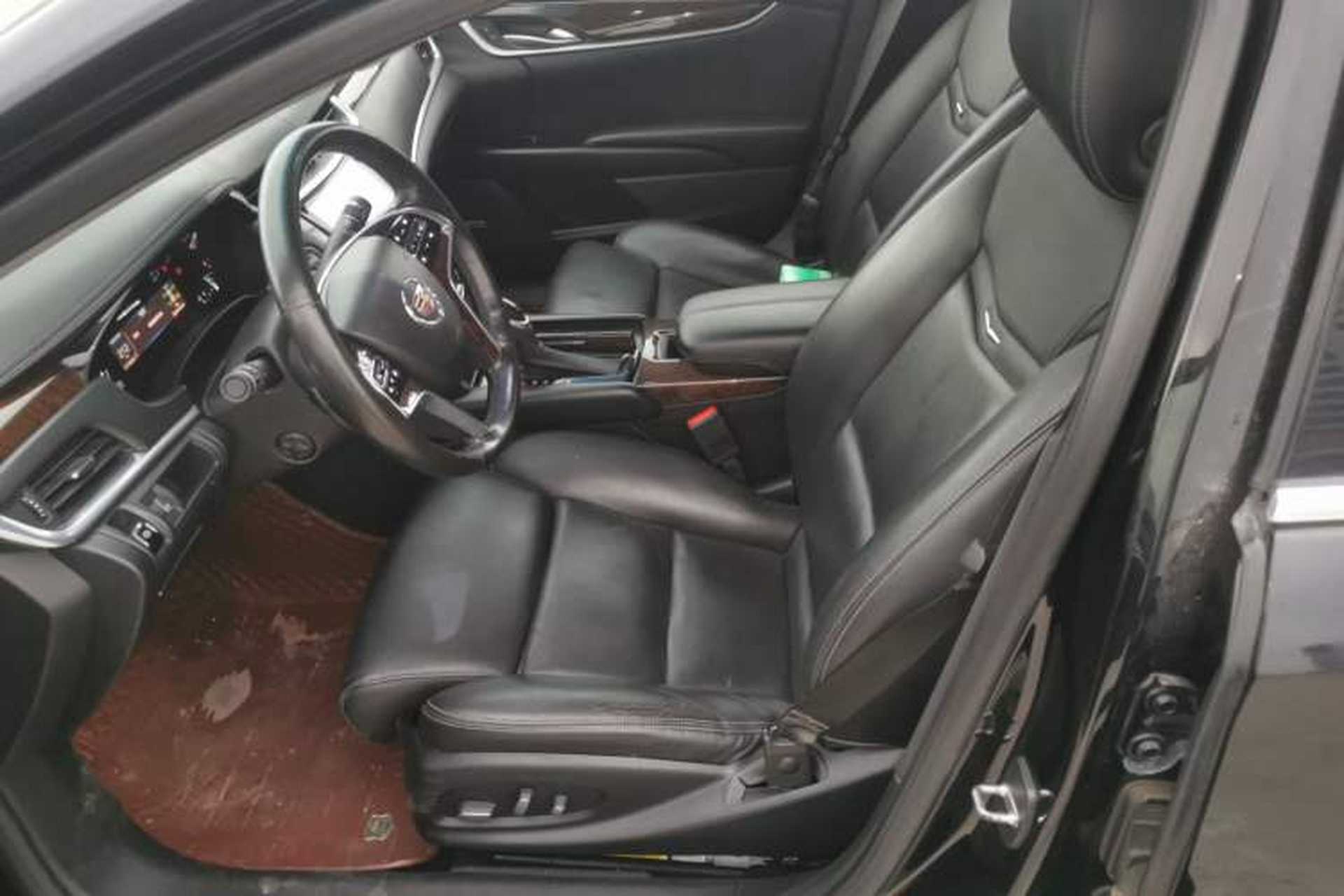 Used Cadillac XTS 2013 28T Luxury Model Left Front Seat