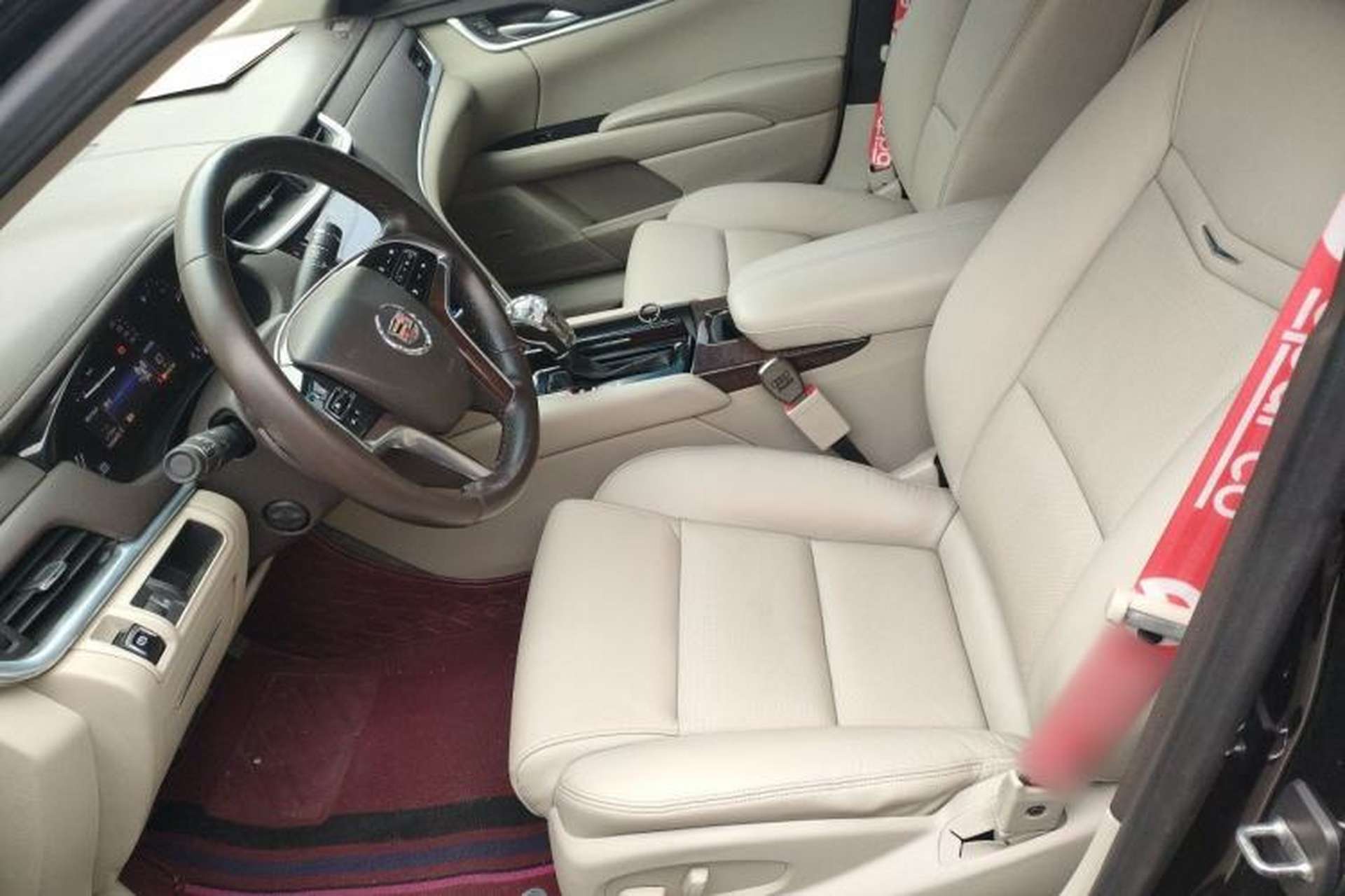Used Cadillac XTS 2013 28T Comfort Model Left Front Seat