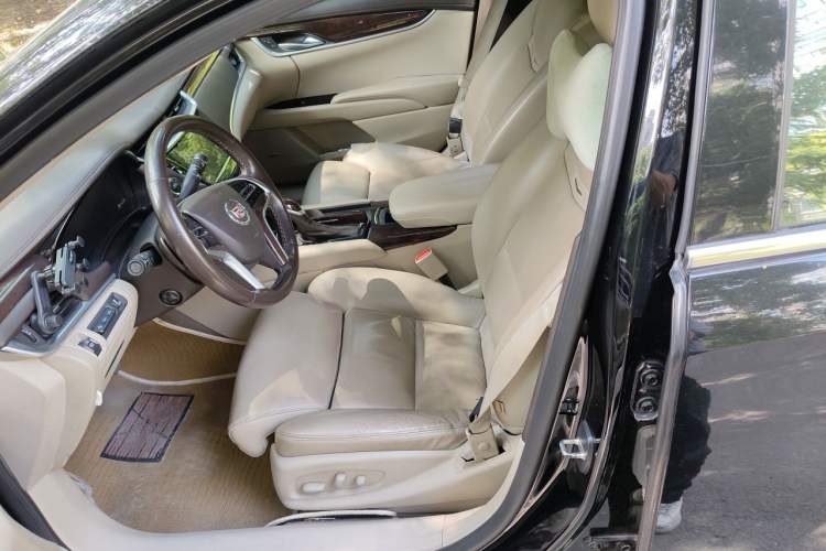 Used Cadillac XTS 2013 36S Platinum Edition Left Front Seat
