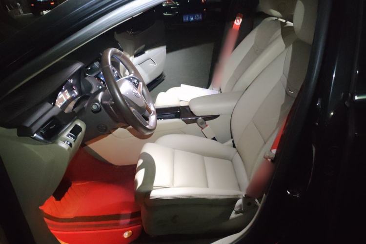 Used Cadillac XTS 2013 28T Comfort Model Left Front Seat