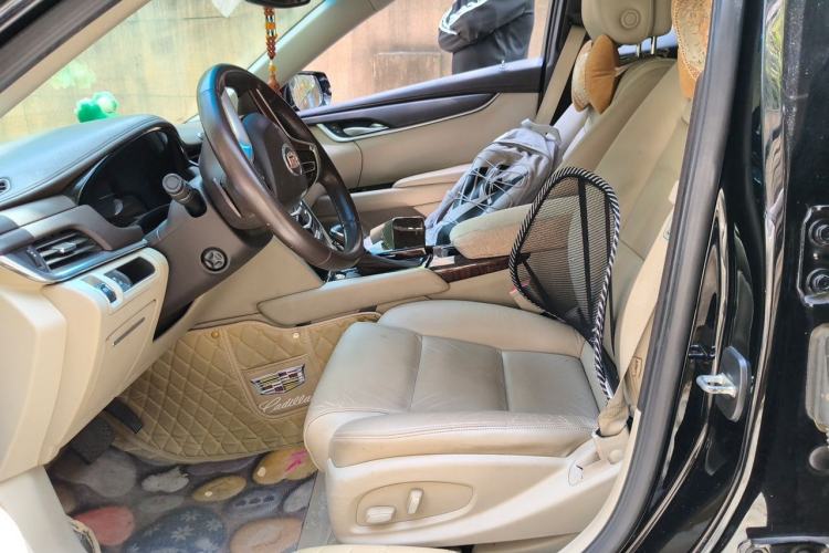 Used Cadillac XTS 2013 28T Comfort Model Left Front Seat