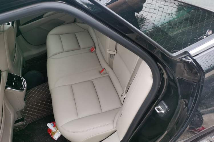 Used Cadillac XTS 2013 36S Platinum Edition Left Rear Seat
