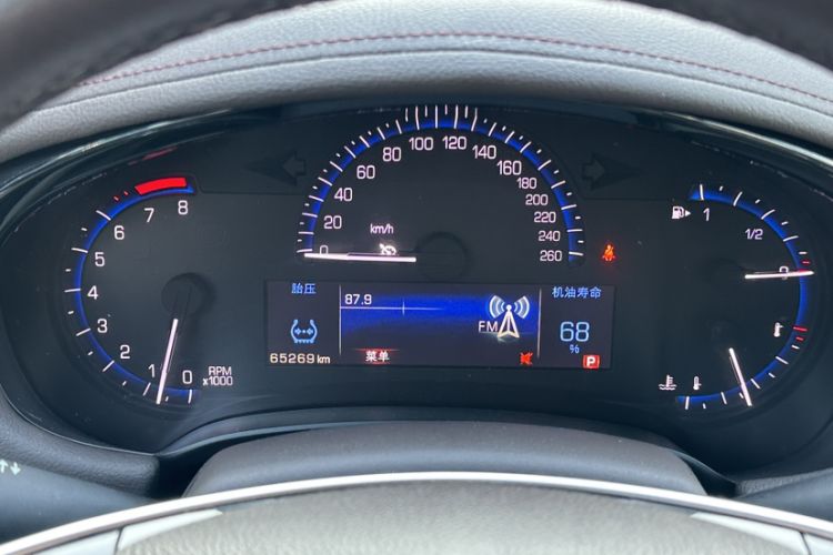 Used Cadillac XTS 2013 28T Comfort Model Odometer Close Up
