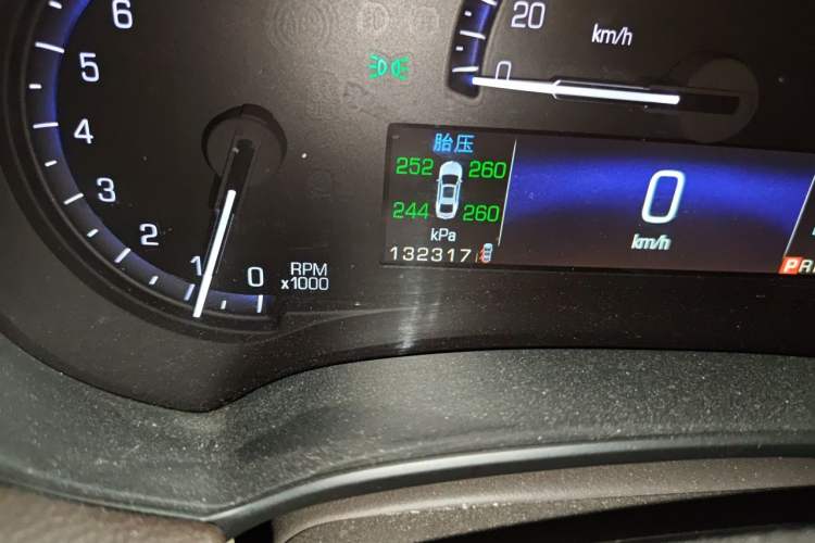 Used Cadillac XTS 2013 28T Comfort Model Odometer Close Up