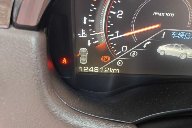 Used Cadillac XTS 2013 28T Leading Model Odometer Close Up