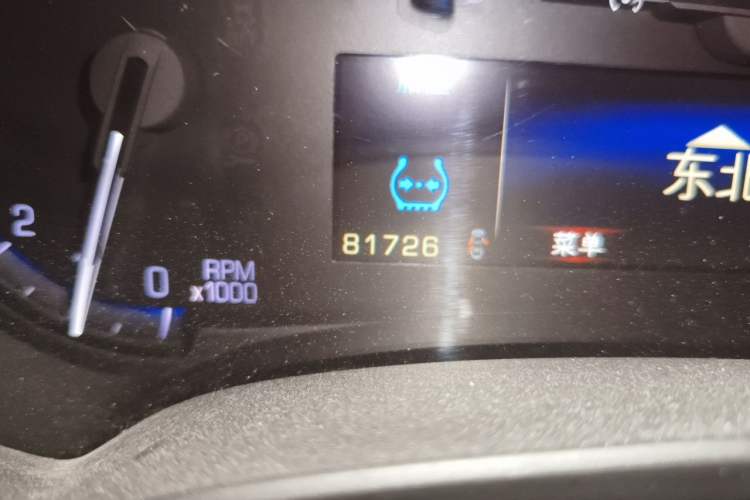 Used Cadillac XTS 2013 28T Luxury Model Odometer Close Up