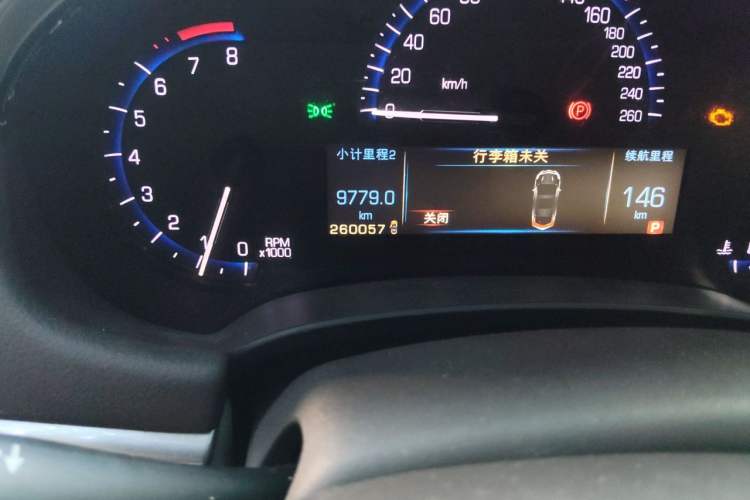 Used Cadillac XTS 2013 28T Tech Model Odometer Close Up