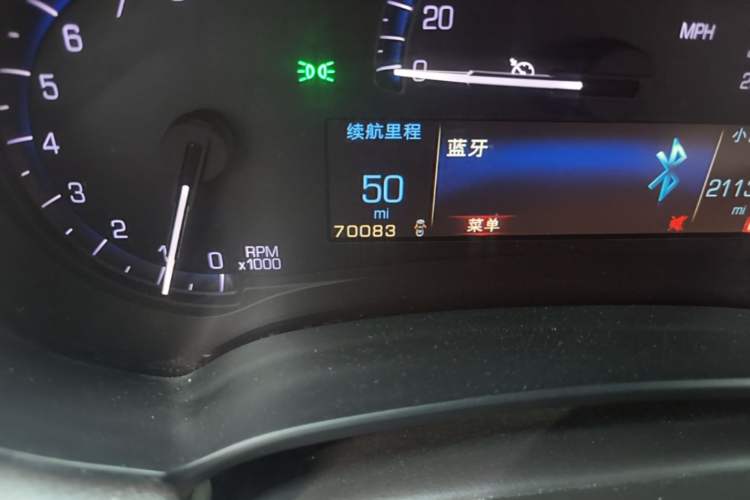 Used Cadillac XTS 2013 28T Comfort Model Odometer Close Up