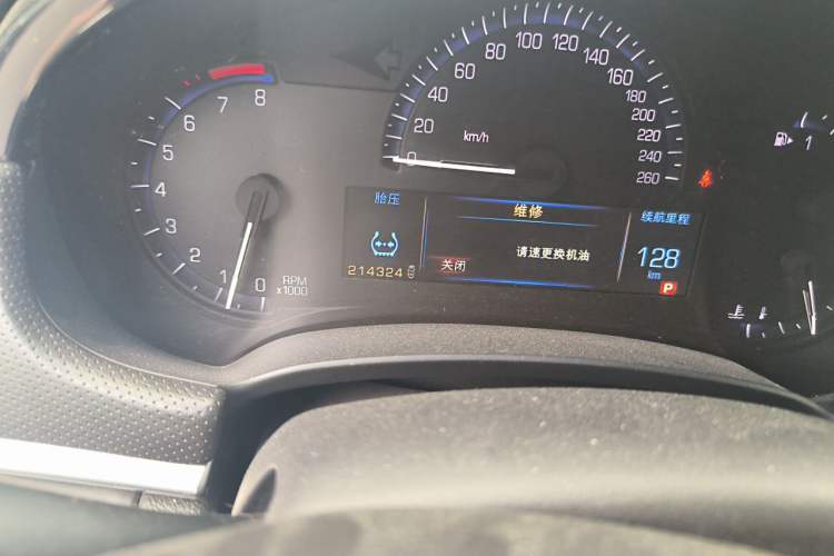 Used Cadillac XTS 2013 28T Elite Edition Odometer Close Up