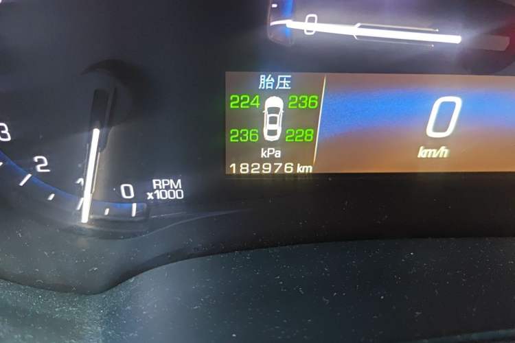 Used Cadillac XTS 2013 28T Elite Edition Odometer Close Up