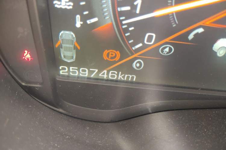 Used Cadillac XTS 2013 28T Leading Model Odometer Close Up