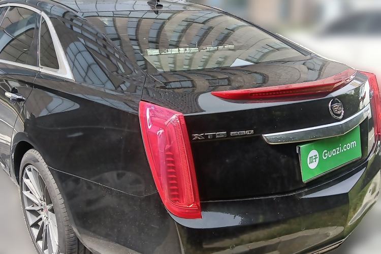 Used Cadillac XTS 2013 28T Leading Model Rear Left 45 Deg