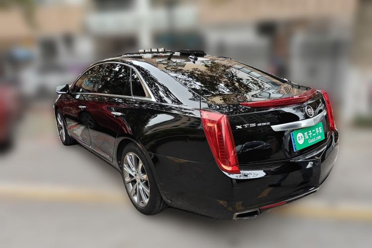 Used Cadillac XTS 2013 36S Platinum Edition Rear Left 45 Deg