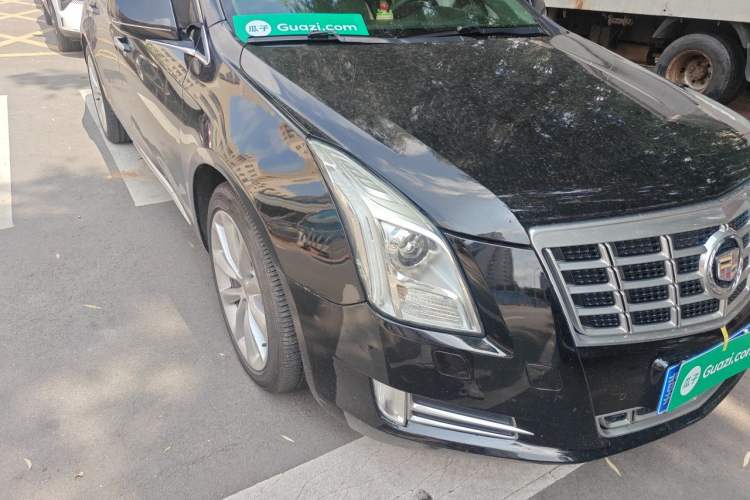 Used Cadillac XTS 2013 28T Leading Model Right Front Headlight
