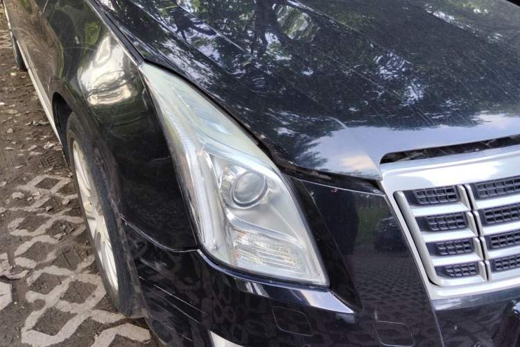 Used Cadillac XTS 2013 28T Tech Model Right Front Headlight