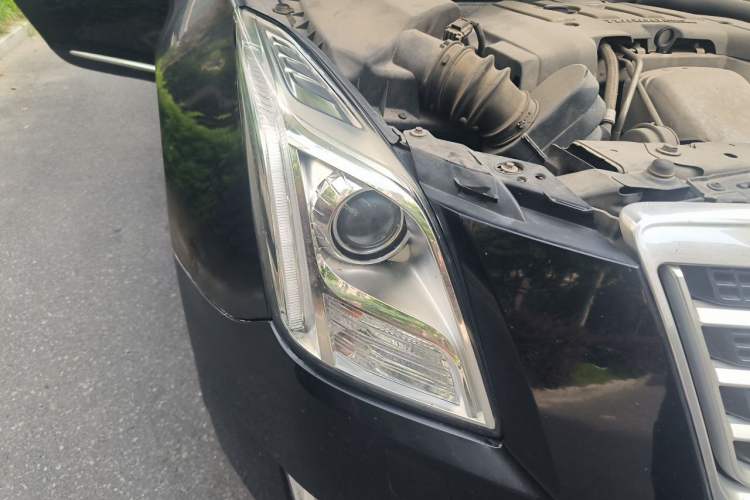 Used Cadillac XTS 2013 28T Elite Edition Right Front Headlight