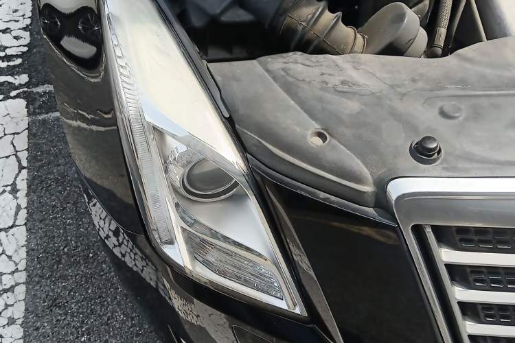 Used Cadillac XTS 2013 28T Leading Model Right Front Headlight