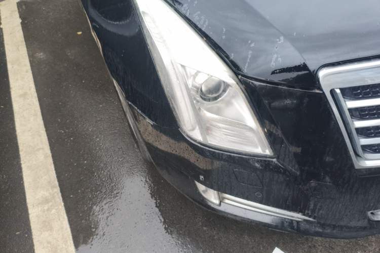 Used Cadillac XTS 2013 28T Luxury Model Right Front Headlight