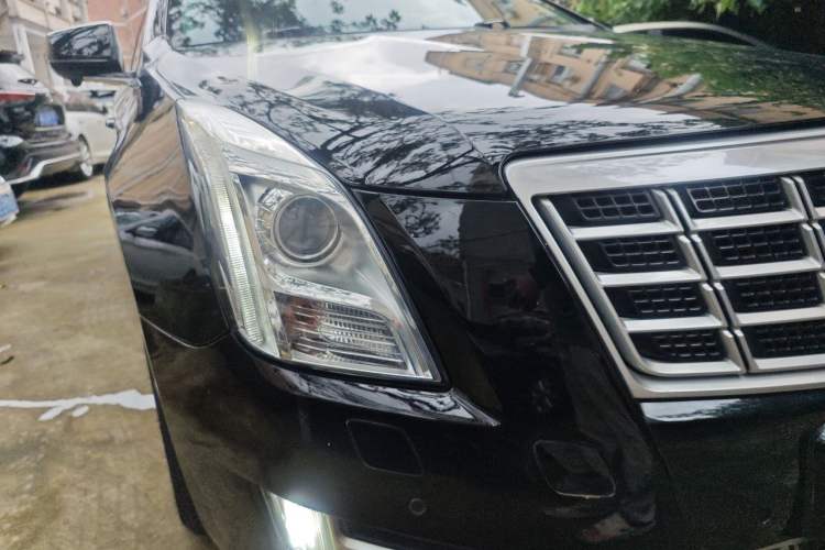 Used Cadillac XTS 2013 28T Elite Edition Right Front Headlight
