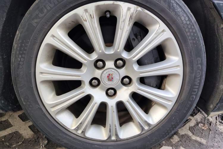 Used Cadillac XTS 2013 28T Tech Model Right Front Wheel Hub