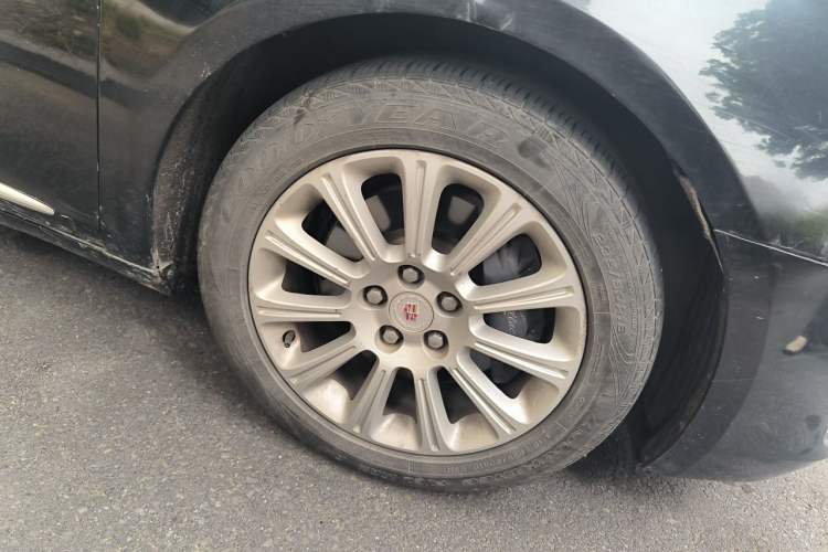 Used Cadillac XTS 2013 28T Elite Edition Right Front Wheel Hub