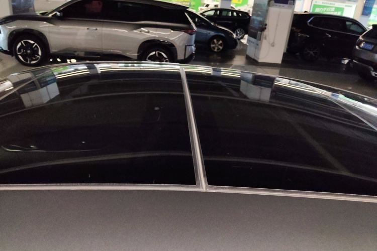 Used Cadillac XTS 2013 28T Luxury Model Roof