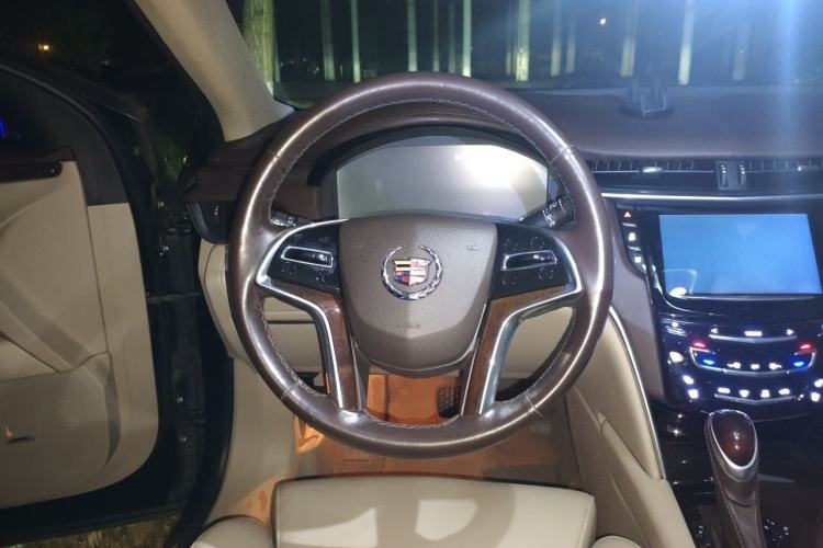 Used Cadillac XTS 2013 28T Leading Model Steering Wheel