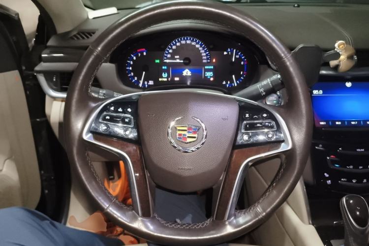 Used Cadillac XTS 2013 28T Luxury Model Steering Wheel