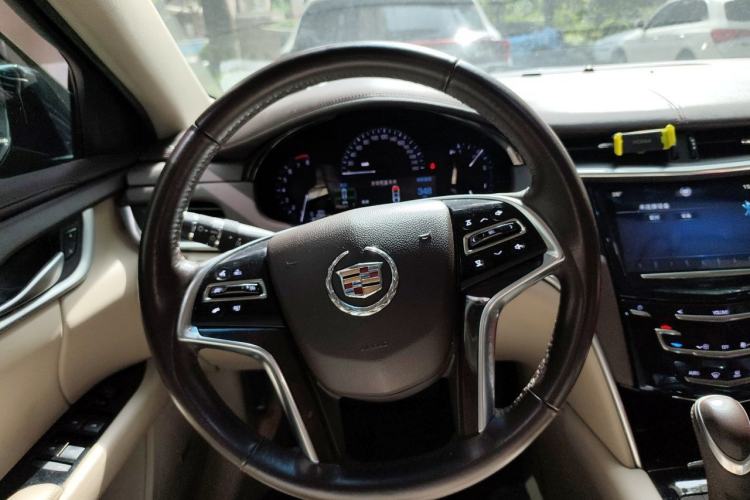 Used Cadillac XTS 2013 28T Comfort Model Steering Wheel