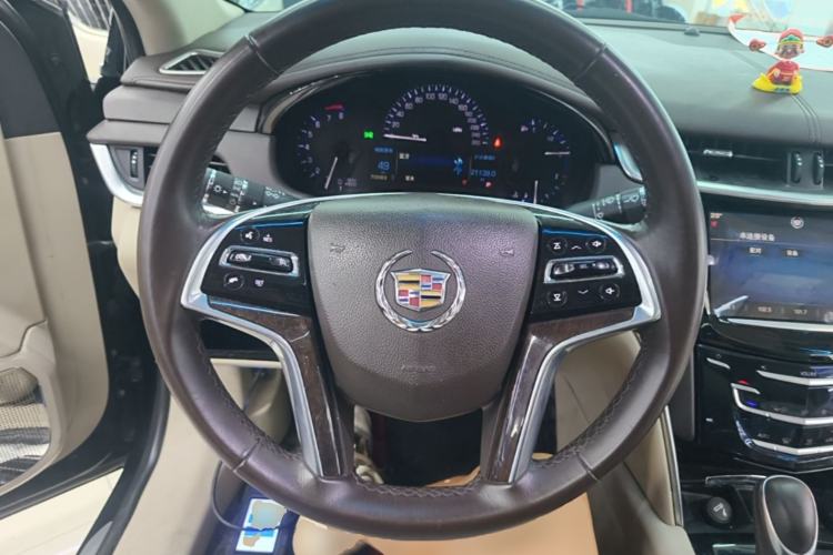 Used Cadillac XTS 2013 28T Comfort Model Steering Wheel