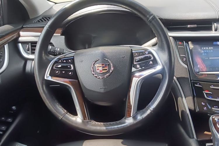 Used Cadillac XTS 2013 28T Leading Model Steering Wheel