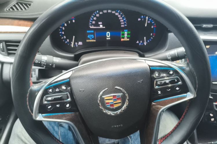 Used Cadillac XTS 2013 28T Luxury Model Steering Wheel