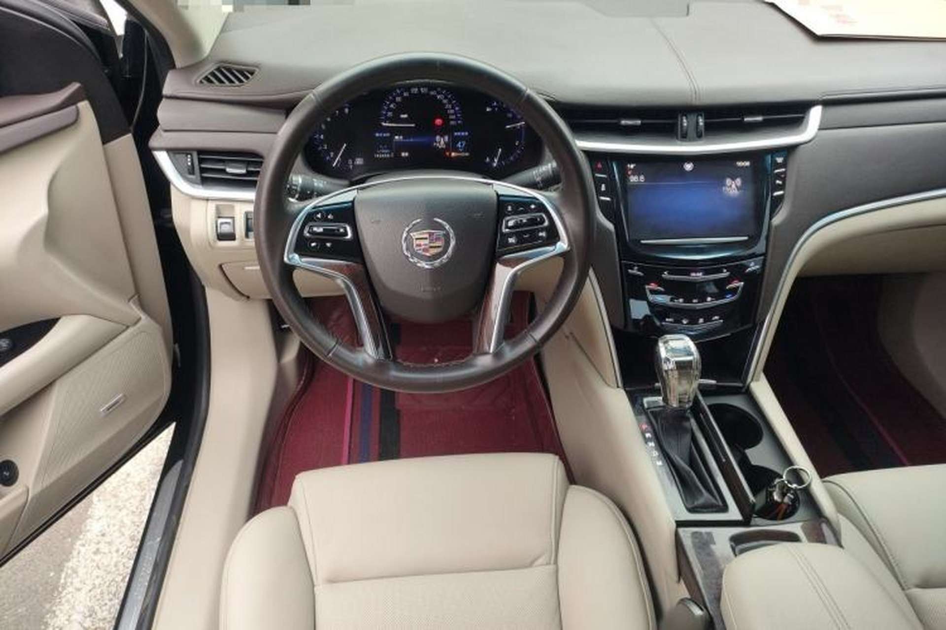 Used Cadillac XTS 2013 28T Comfort Model Steering Wheel
