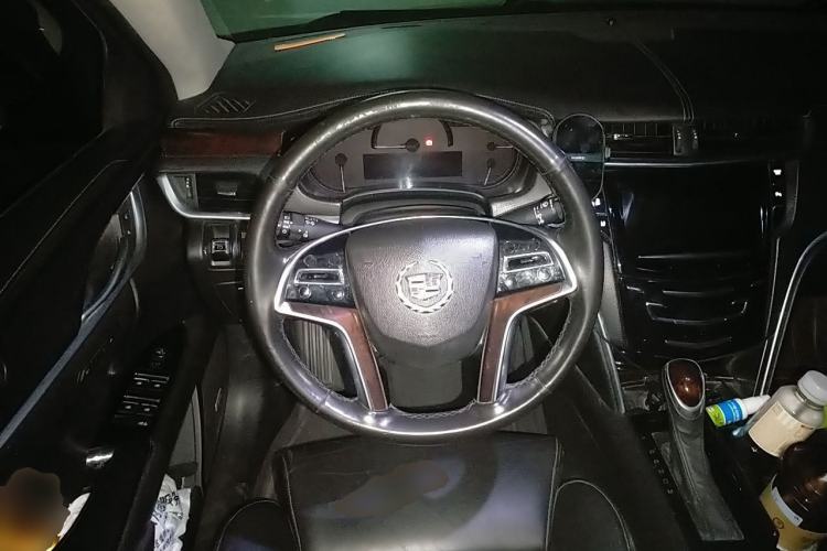 Used Cadillac XTS 2013 28T Luxury Model Steering Wheel