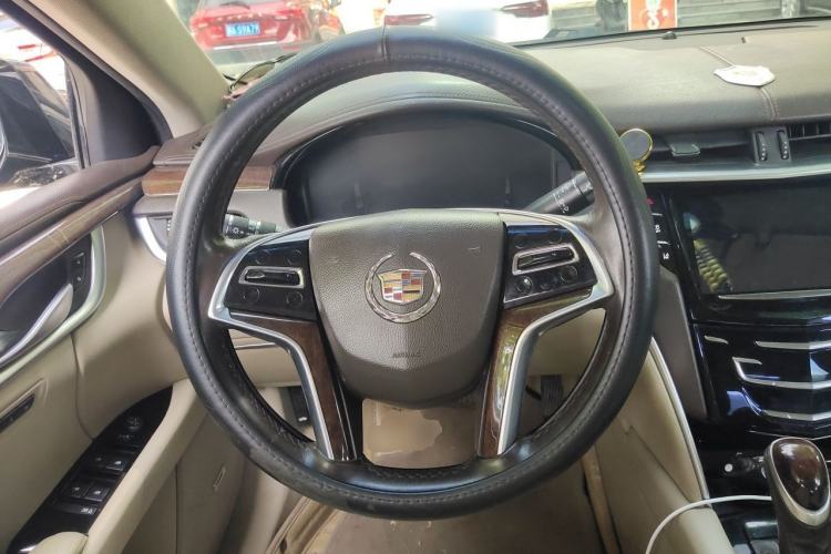 Used Cadillac XTS 2013 28T Leading Model Steering Wheel