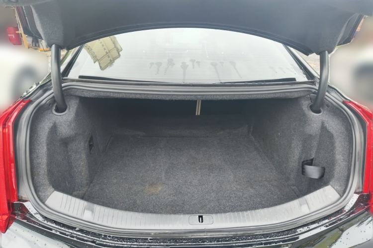 Used Cadillac XTS 2013 28T Luxury Model Trunk