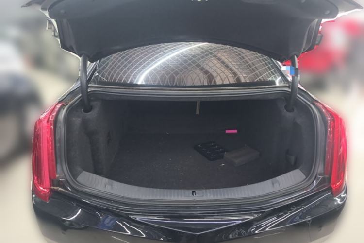 Used Cadillac XTS 2013 28T Comfort Model Trunk
