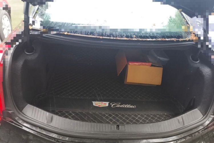 Used Cadillac XTS 2013 28T Luxury Model Trunk