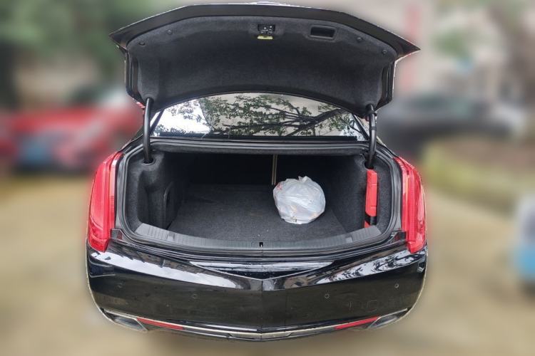 Used Cadillac XTS 2013 28T Elite Edition Trunk