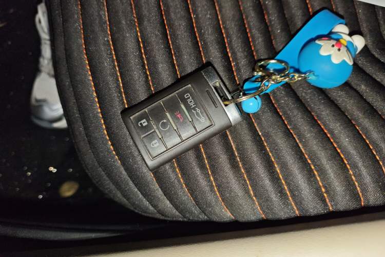 Used Cadillac XTS 2013 28T Elite Edition Vehicle Key