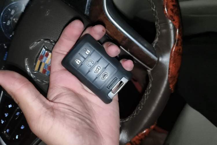 Used Cadillac XTS 2013 28T Leading Model Vehicle Key