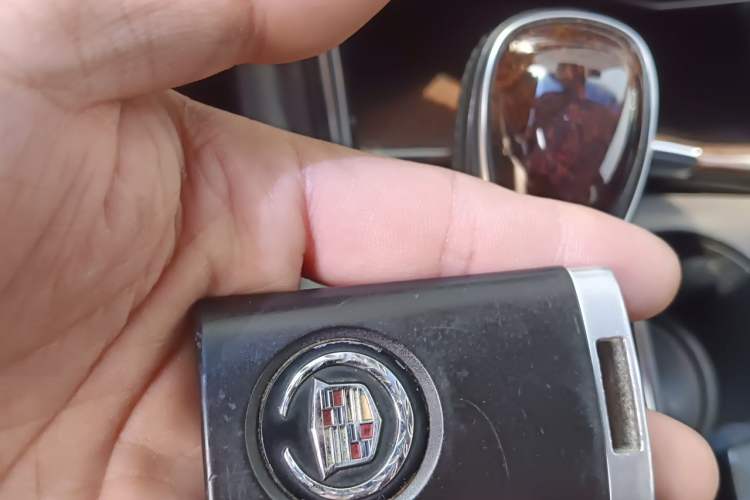 Used Cadillac XTS 2013 28T Leading Model Vehicle Key