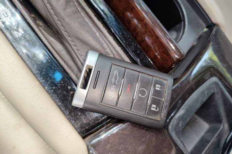 Used Cadillac XTS 2013 36S Platinum Edition Vehicle Key